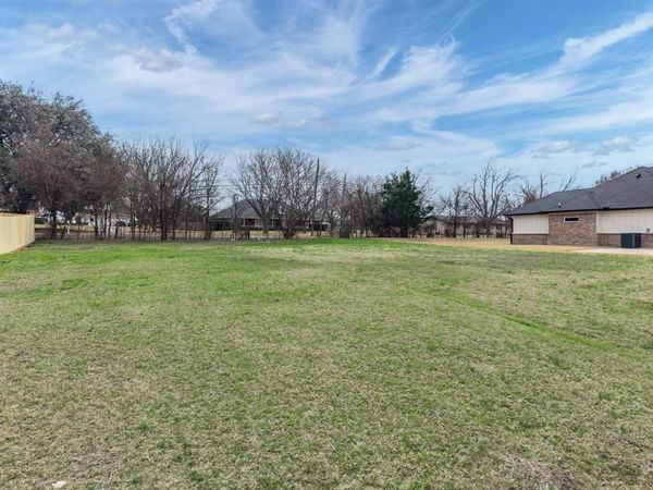 304 Crye Circle , Robinson, TX 76706