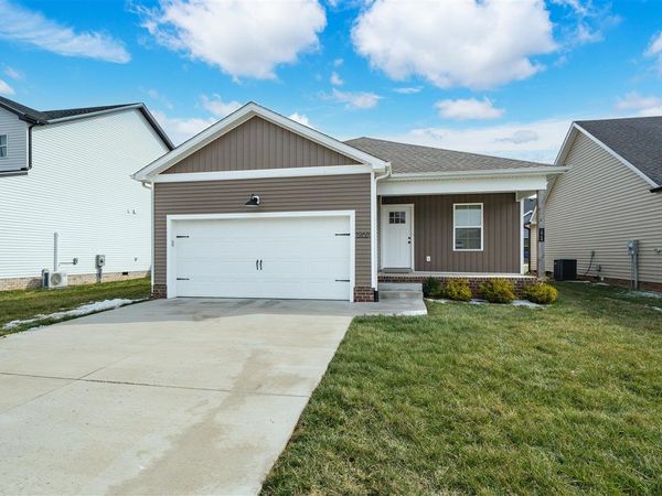 1968 Spring Lakes Circle , Bowling Green, KY 42104