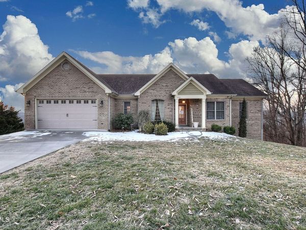 2325 Colonial View Road, Kingsport, TN 37663