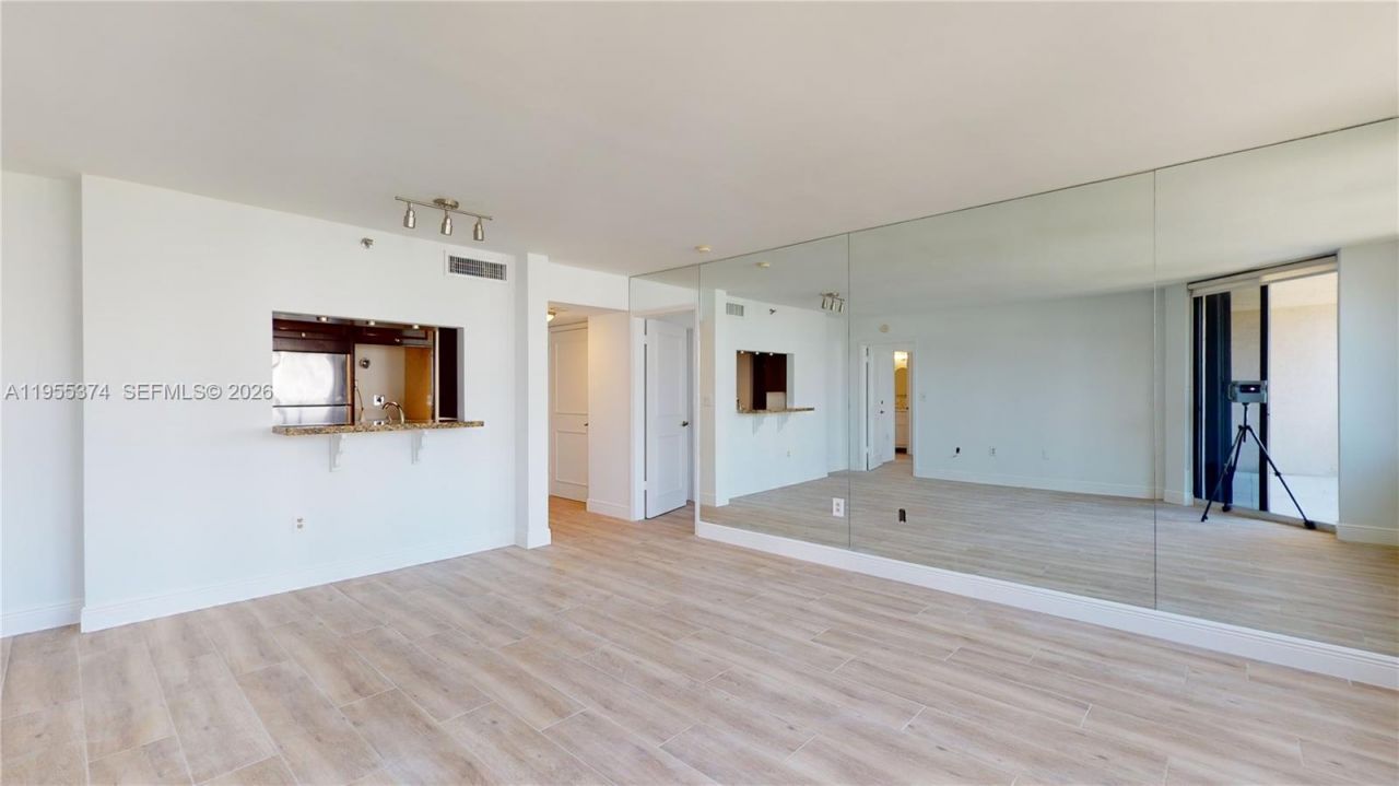 540 Brickell Key Dr, Unit 1111, Miami, FL 33131 Photo