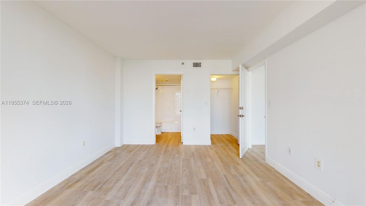 540 Brickell Key Dr, Unit 1111, Miami, FL 33131 Photo