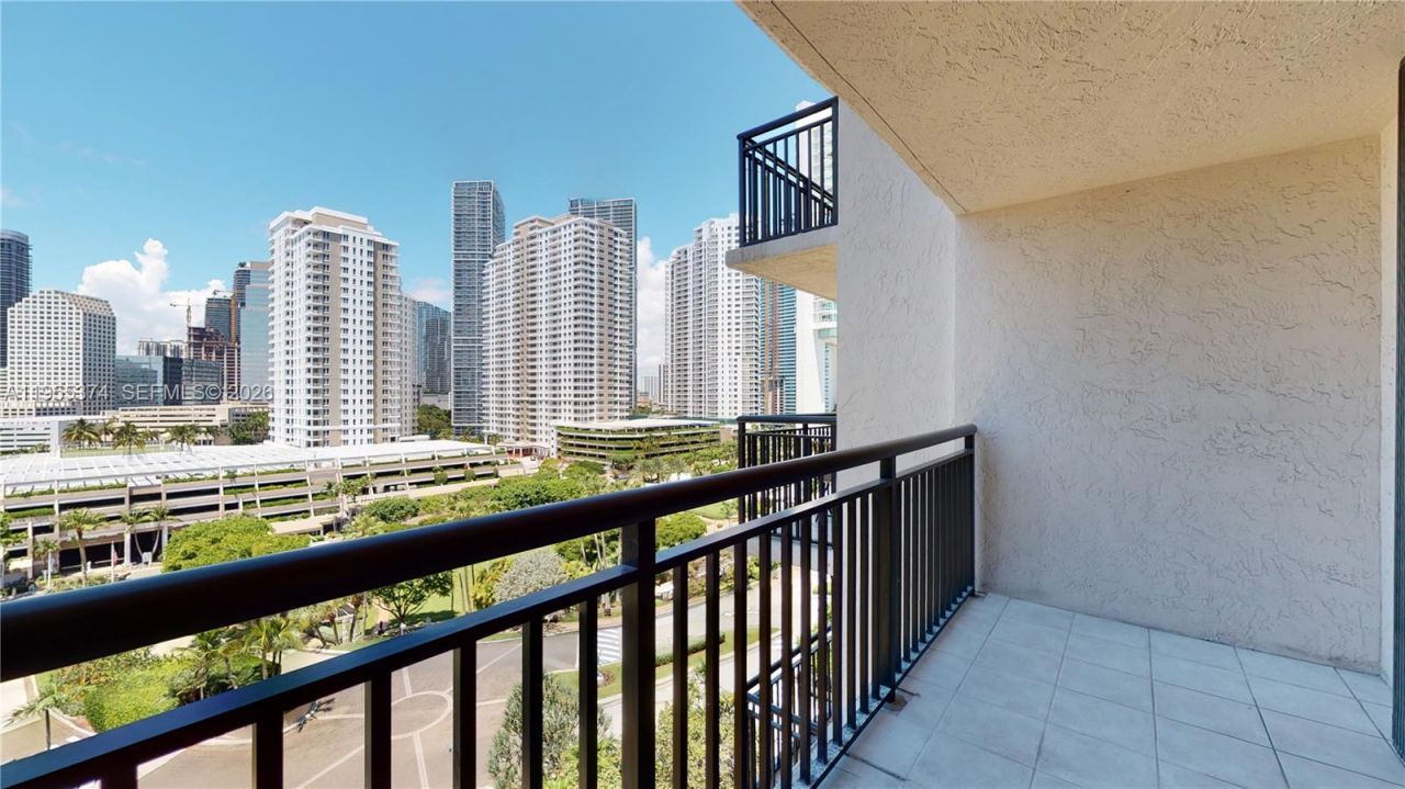 540 Brickell Key Dr, Unit 1111, Miami, FL 33131 Photo