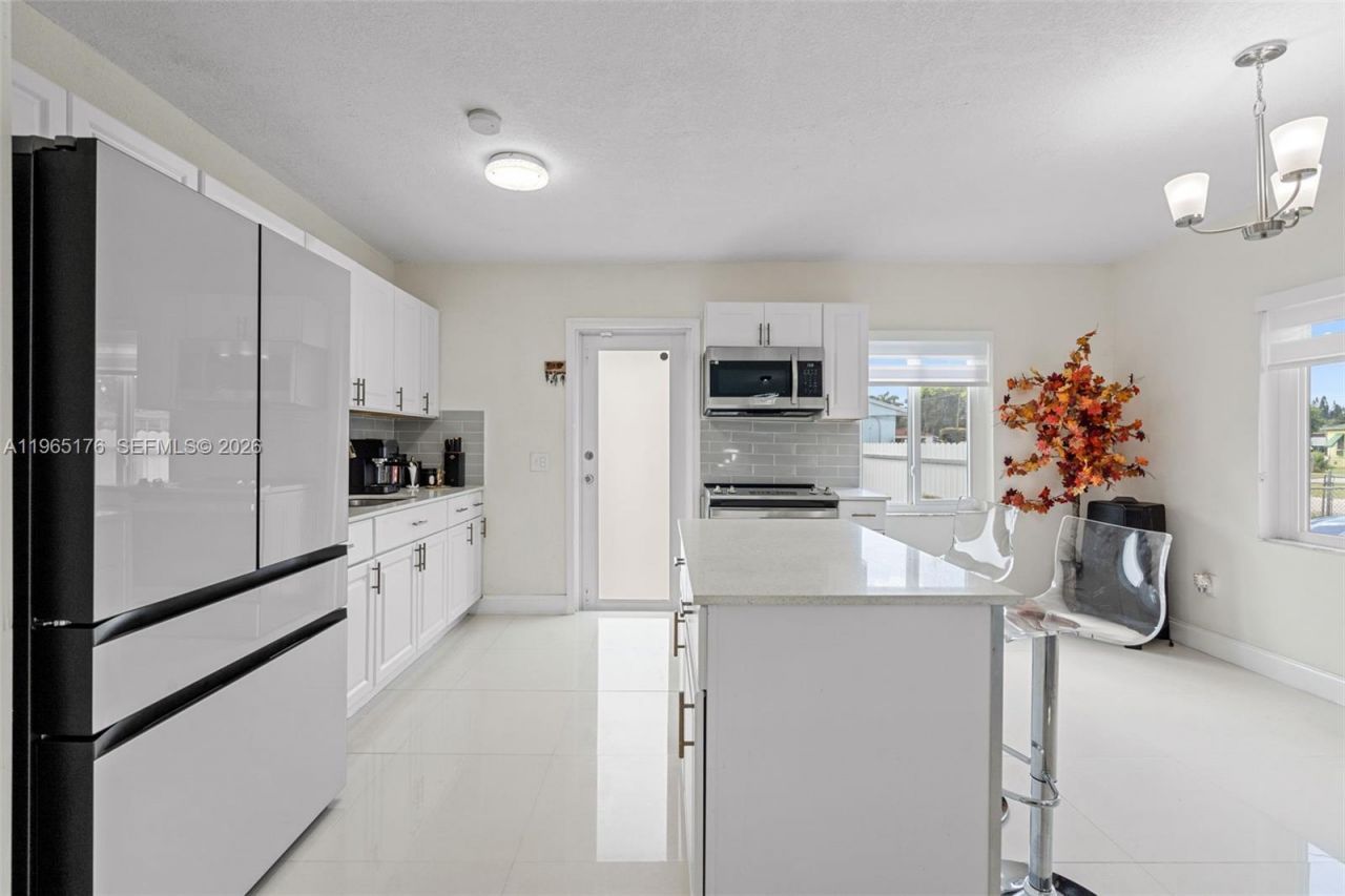 9251 Little River Blvd , Miami, FL 33147 Photo
