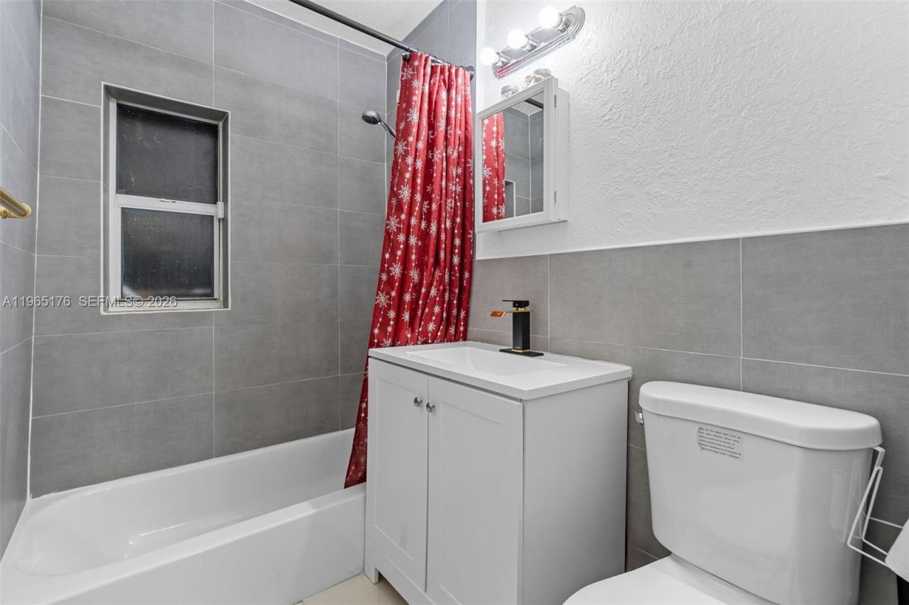 9251 Little River Blvd , Miami, FL 33147 Photo