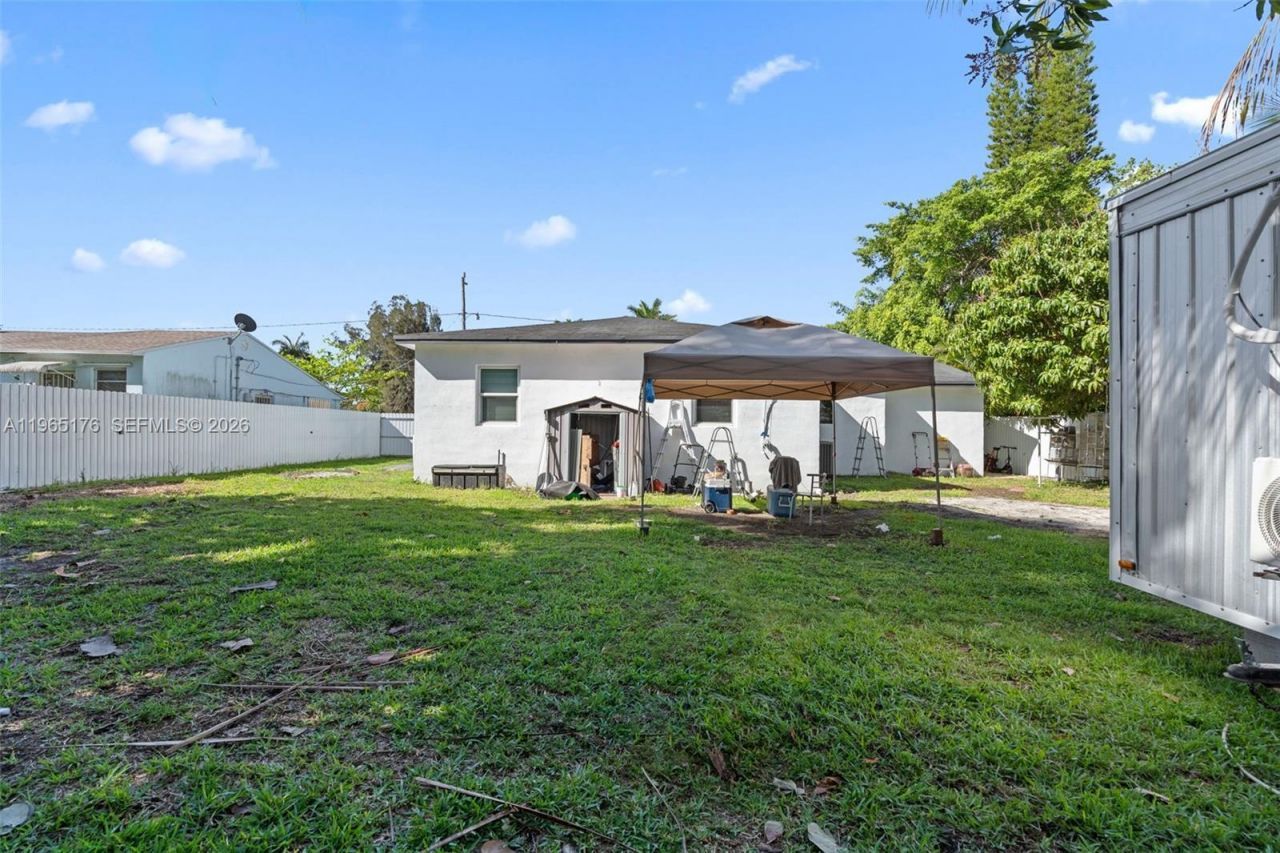 9251 Little River Blvd , Miami, FL 33147 Photo
