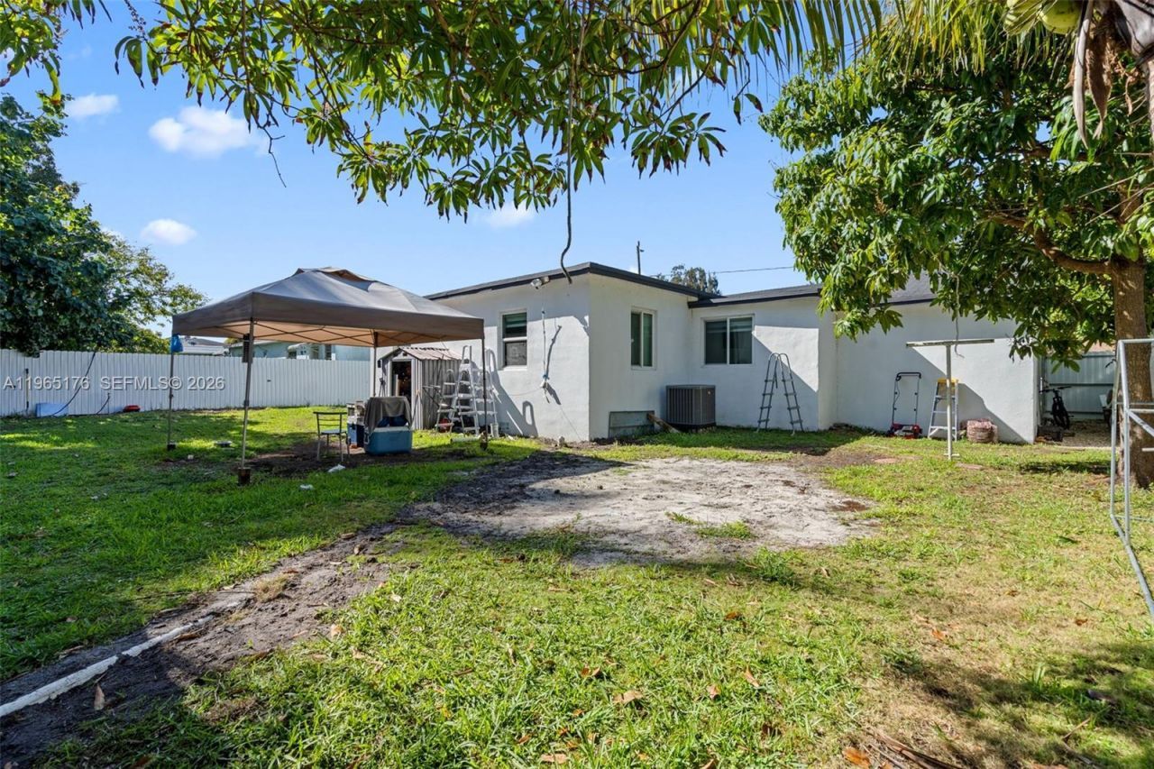 9251 Little River Blvd , Miami, FL 33147 Photo