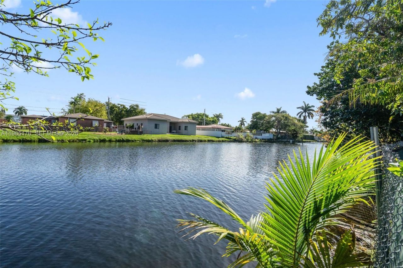 9251 Little River Blvd , Miami, FL 33147 Photo