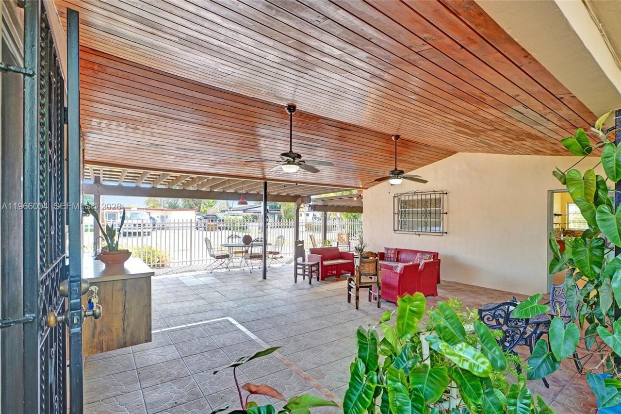 6501 SW 30th St, Miami, FL 33155 Photo