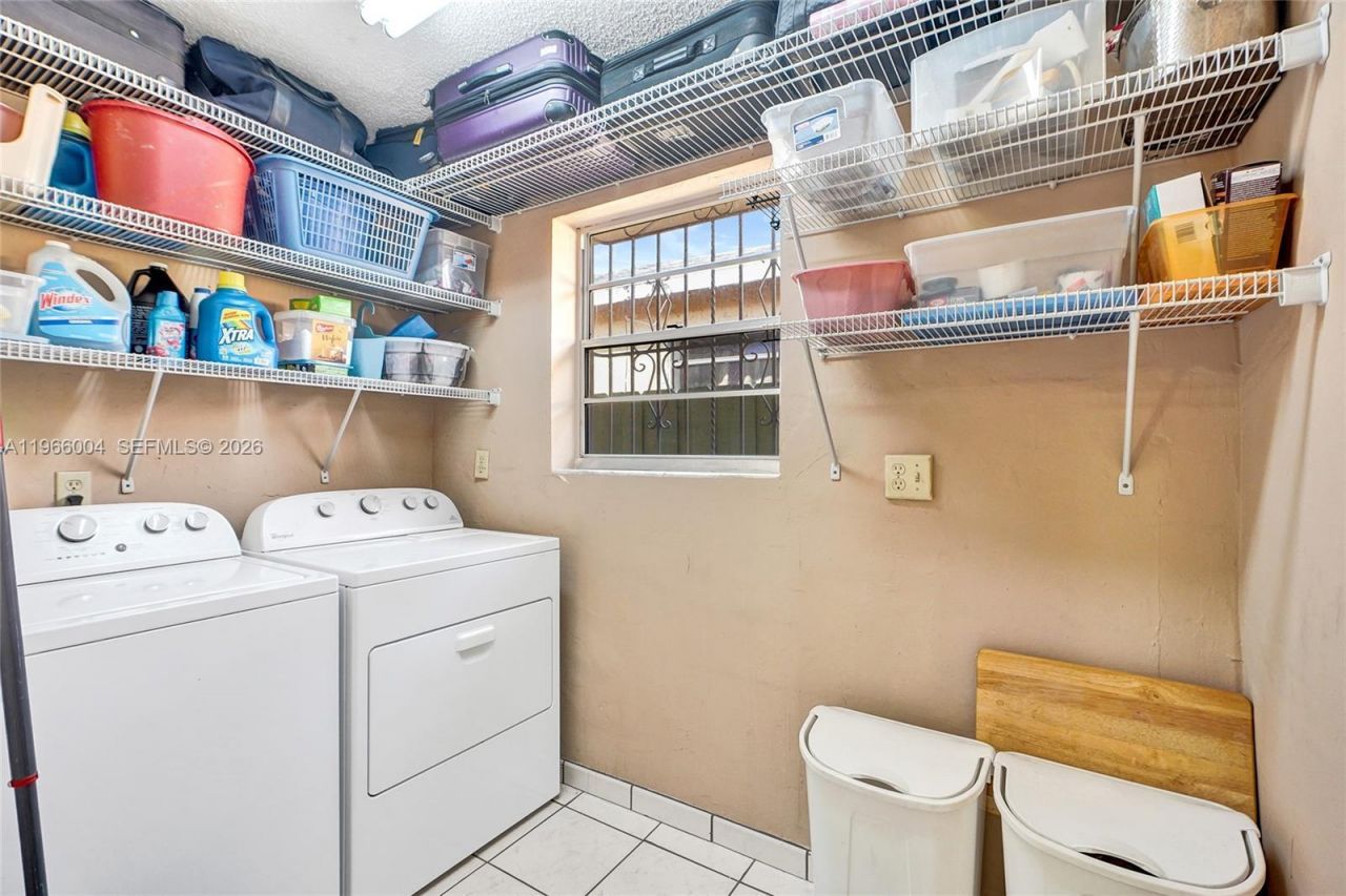 6501 SW 30th St, Miami, FL 33155 Photo