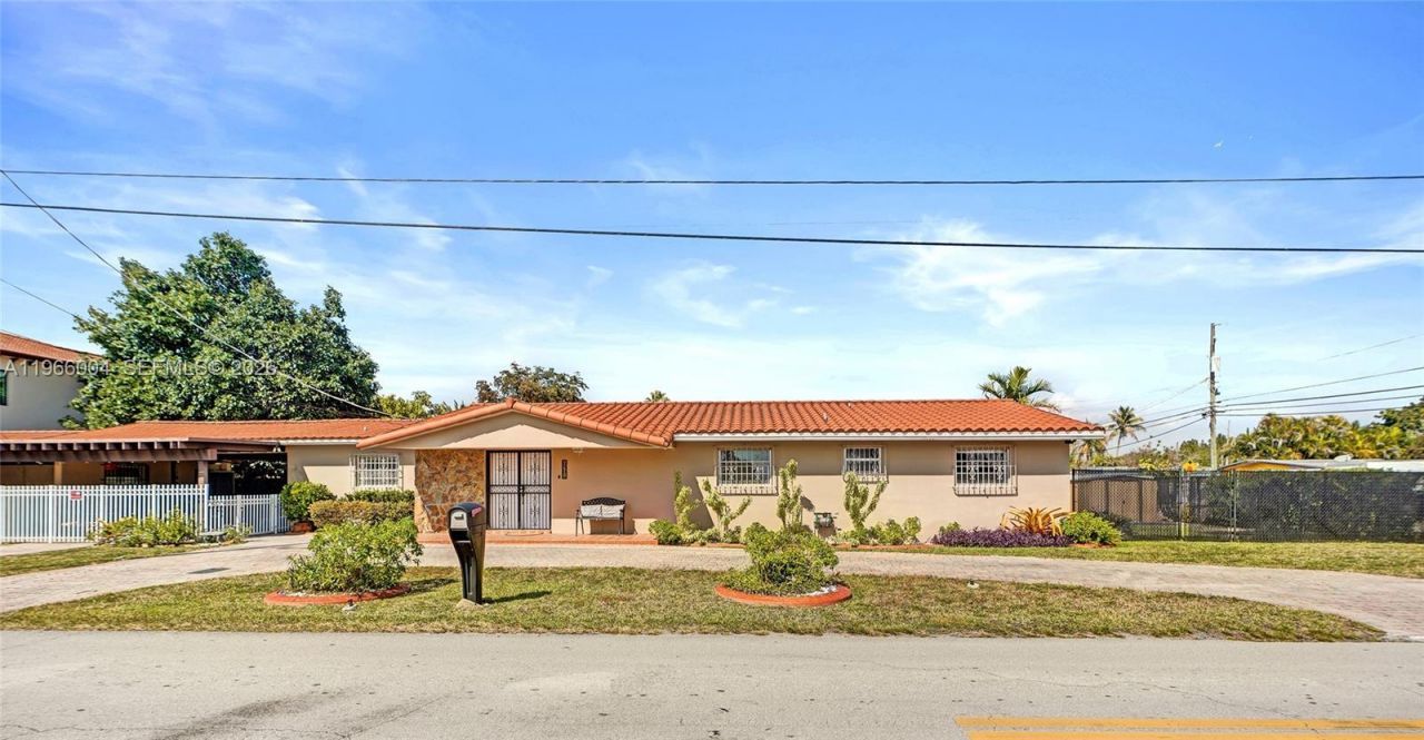 6501 SW 30th St, Miami, FL 33155 Photo