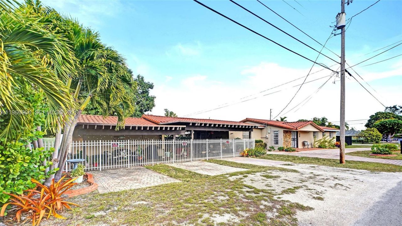 6501 SW 30th St, Miami, FL 33155 Photo
