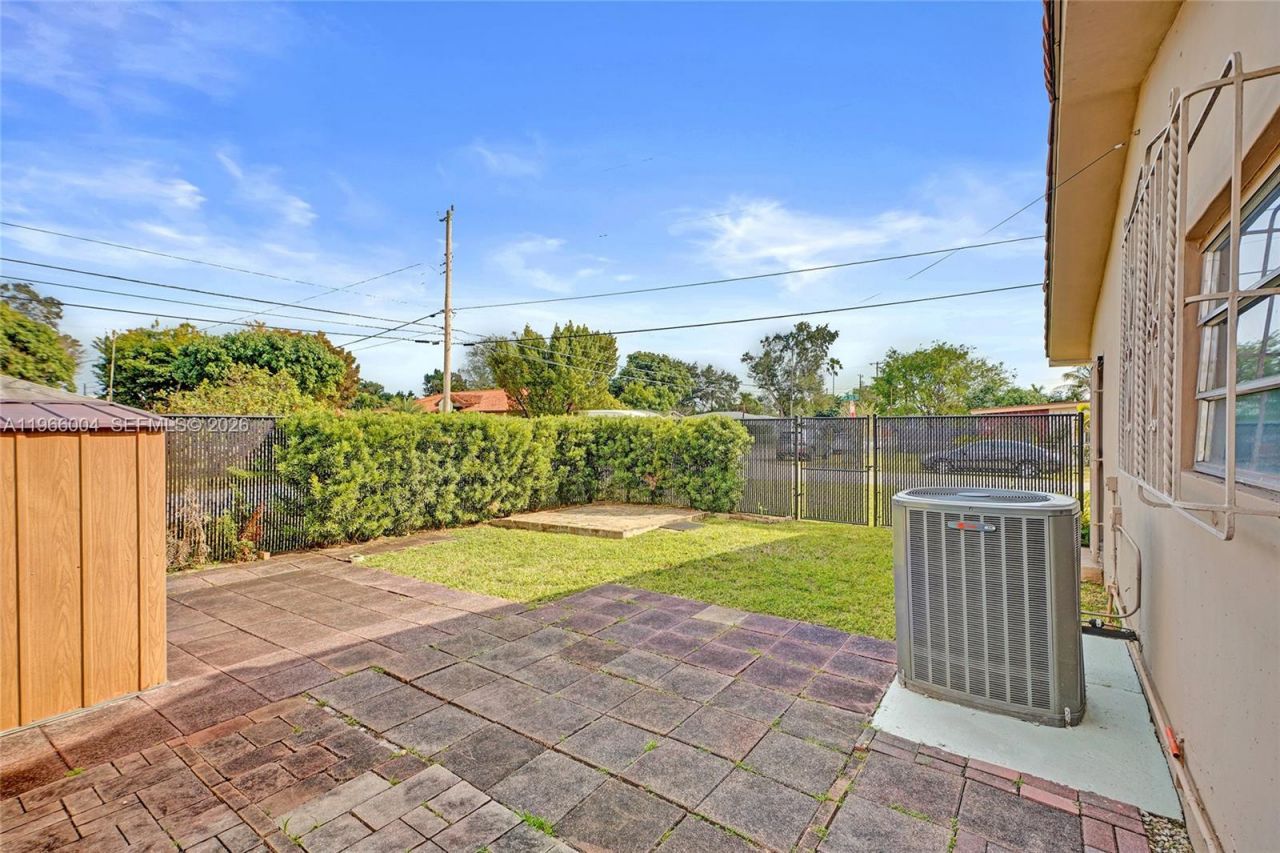 6501 SW 30th St, Miami, FL 33155 Photo