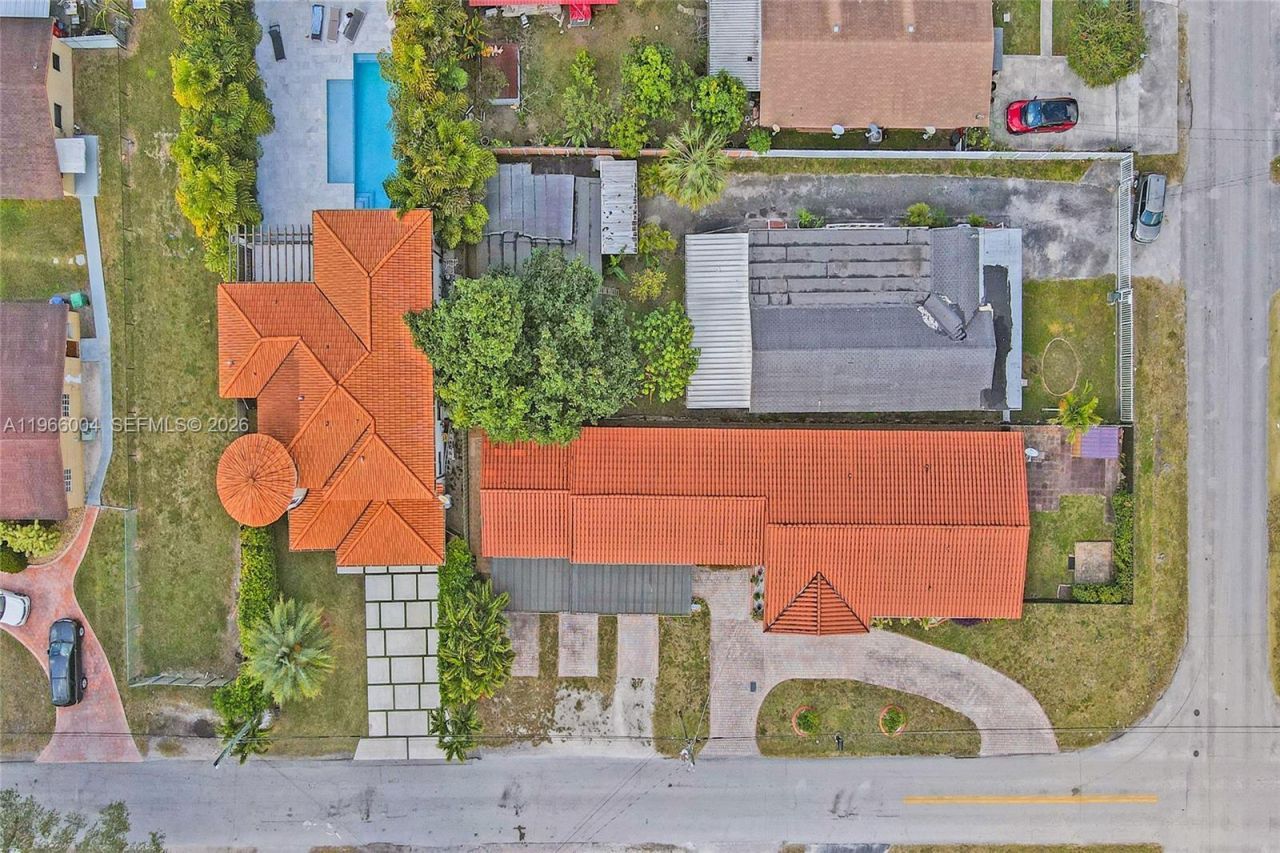 6501 SW 30th St, Miami, FL 33155 Photo