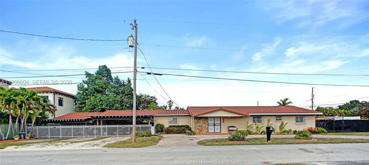 6501 SW 30th St, Miami, FL 33155 Photo