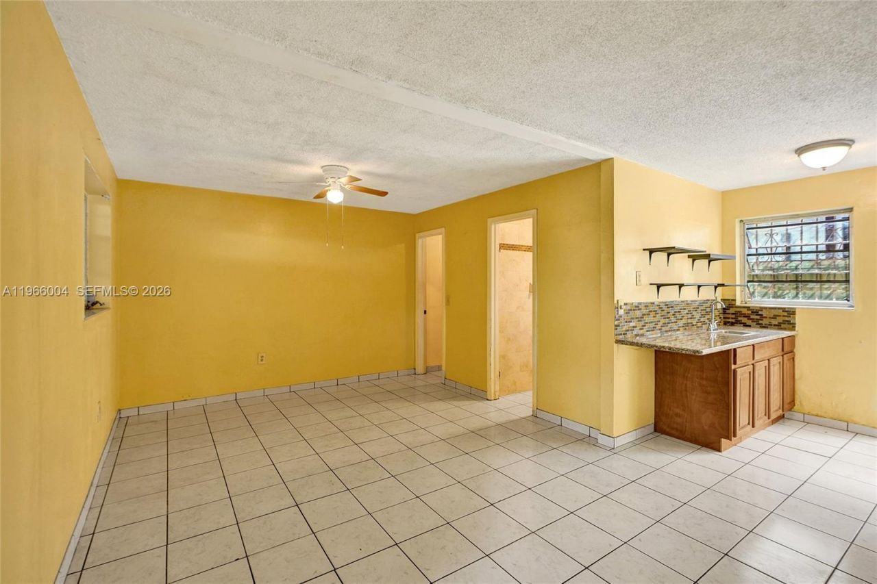 6501 SW 30th St, Miami, FL 33155 Photo
