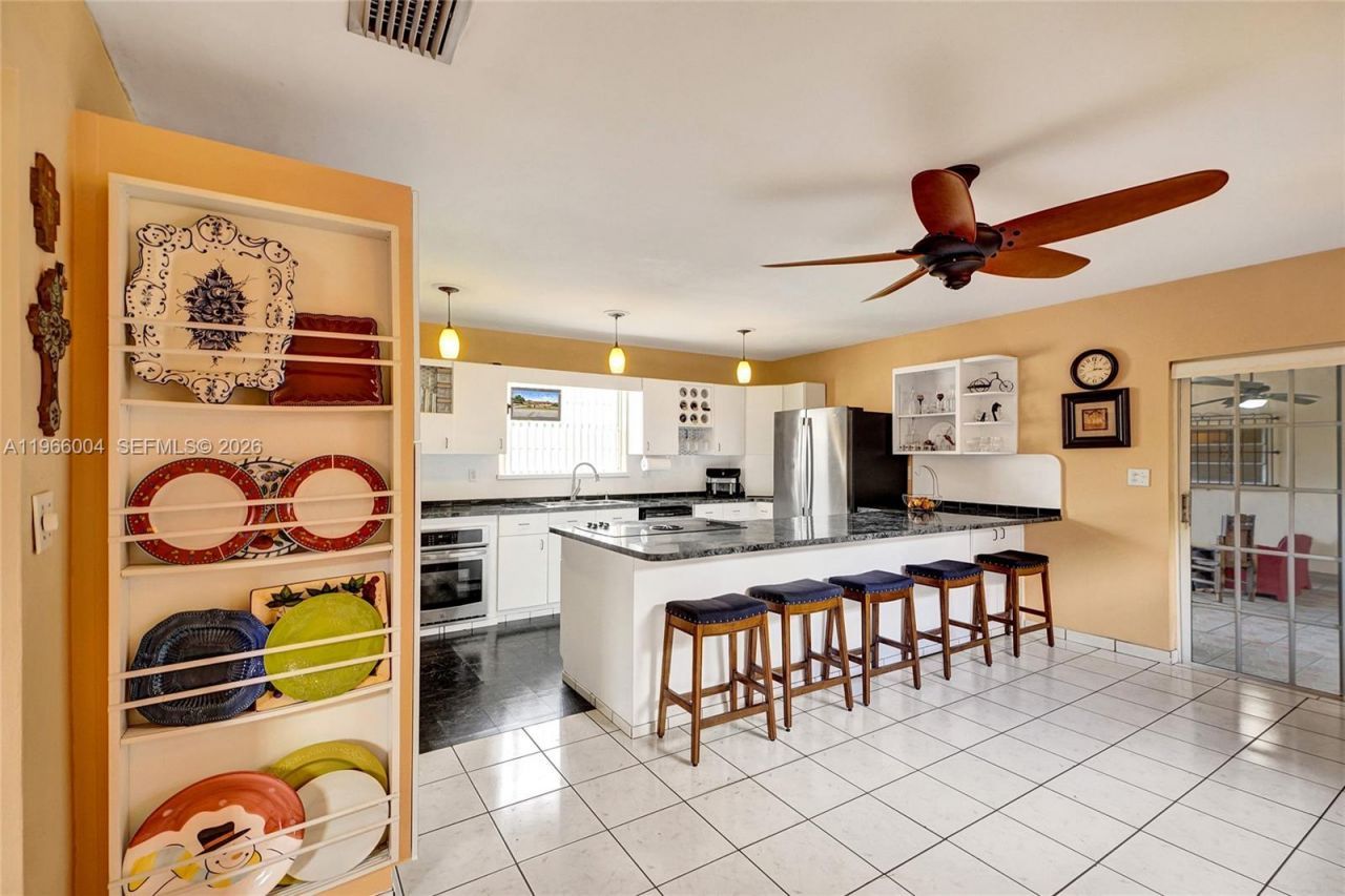 6501 SW 30th St, Miami, FL 33155 Photo