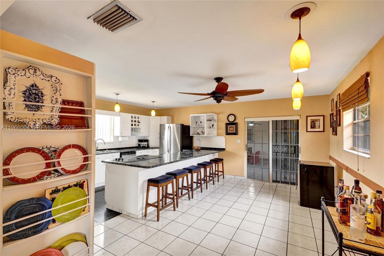 6501 SW 30th St, Miami, FL 33155 Photo