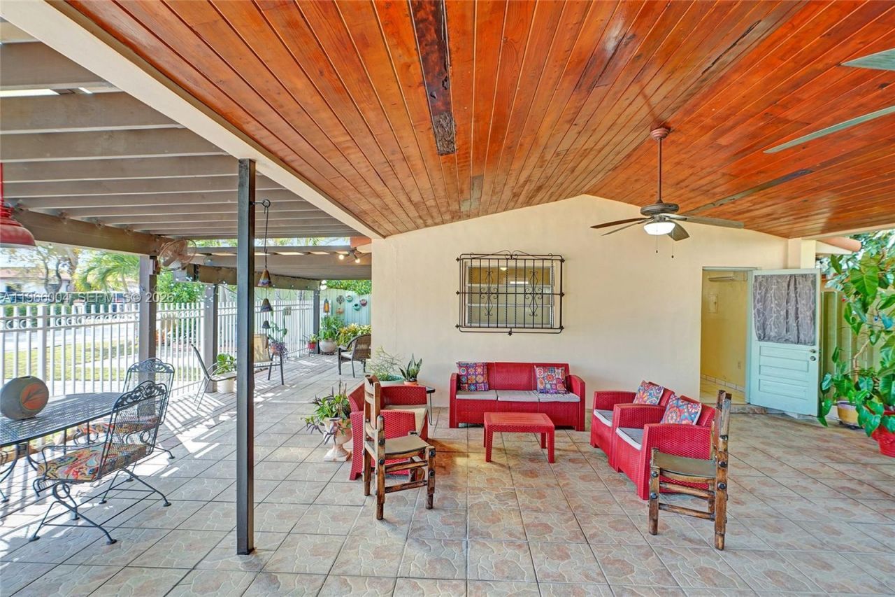 6501 SW 30th St, Miami, FL 33155 Photo