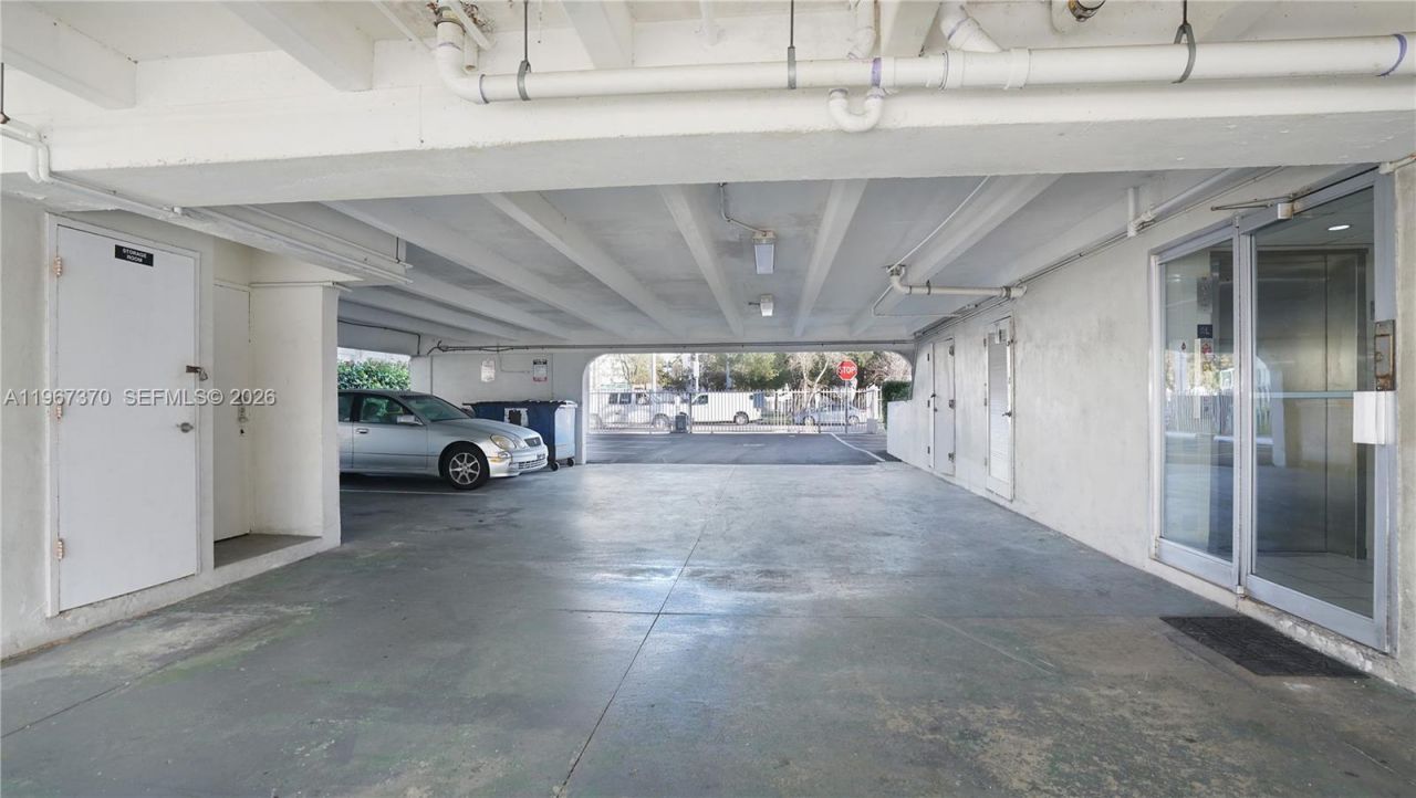 8024 Tatum Waterway Dr, Unit 5D, Miami Beach, FL 33141 Photo