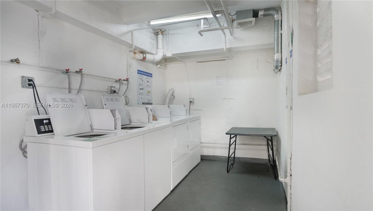 8024 Tatum Waterway Dr, Unit 5D, Miami Beach, FL 33141 Photo