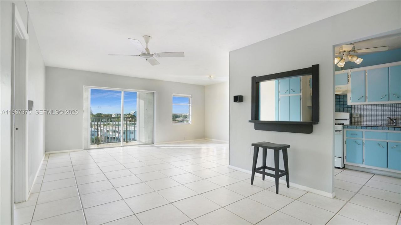 8024 Tatum Waterway Dr, Unit 5D, Miami Beach, FL 33141 Photo