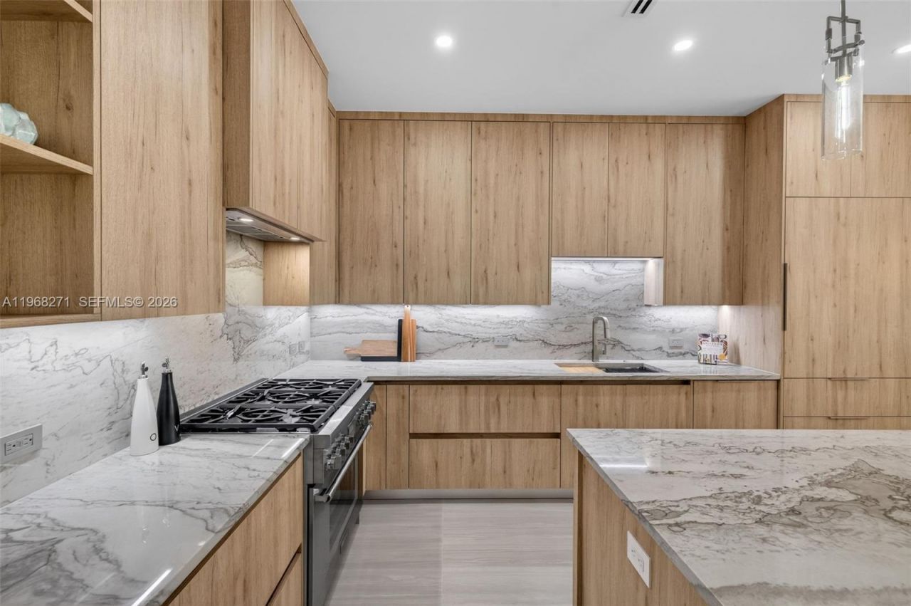 912 SE 13th St, Fort Lauderdale, FL 33316 Photo