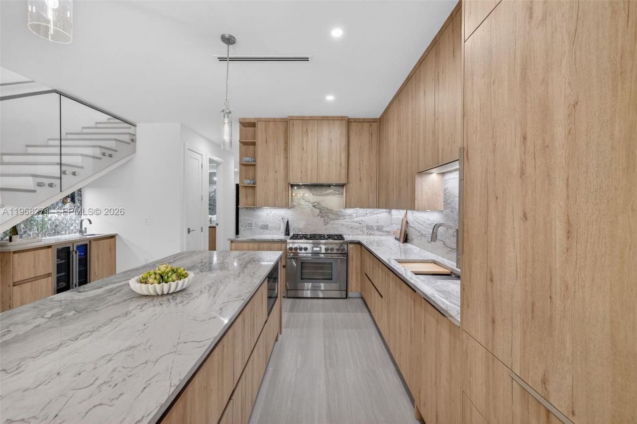 912 SE 13th St, Fort Lauderdale, FL 33316 Photo