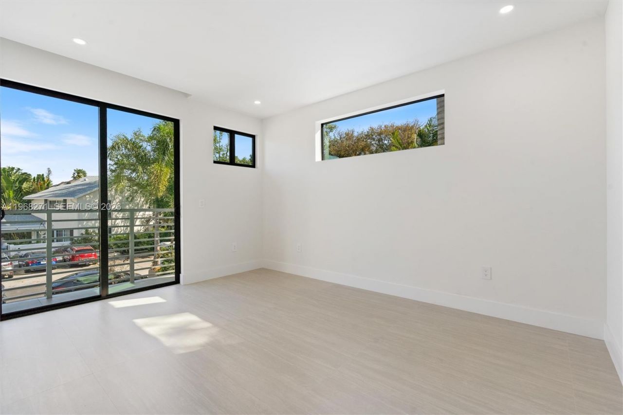 912 SE 13th St , Fort Lauderdale, FL 33316 Photo