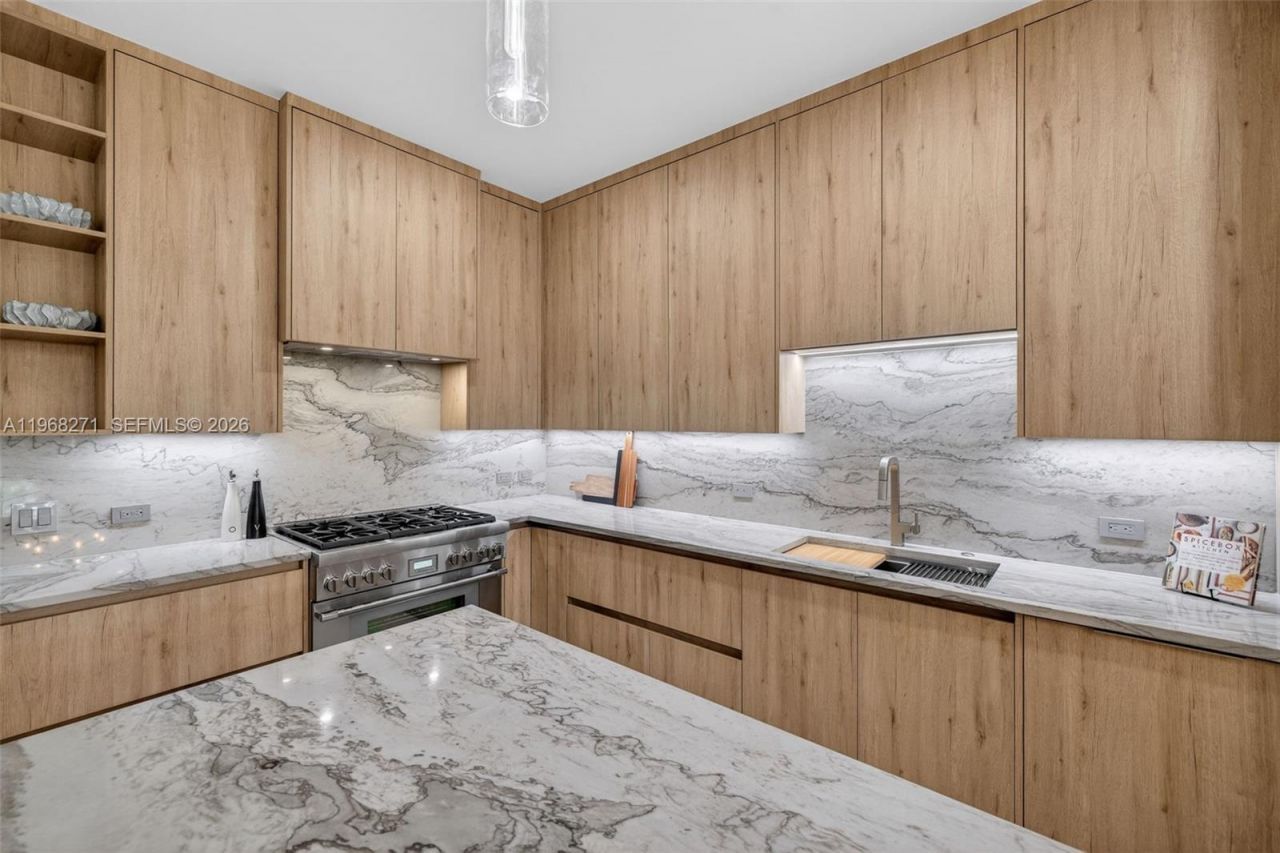 912 SE 13th St, Fort Lauderdale, FL 33316 Photo