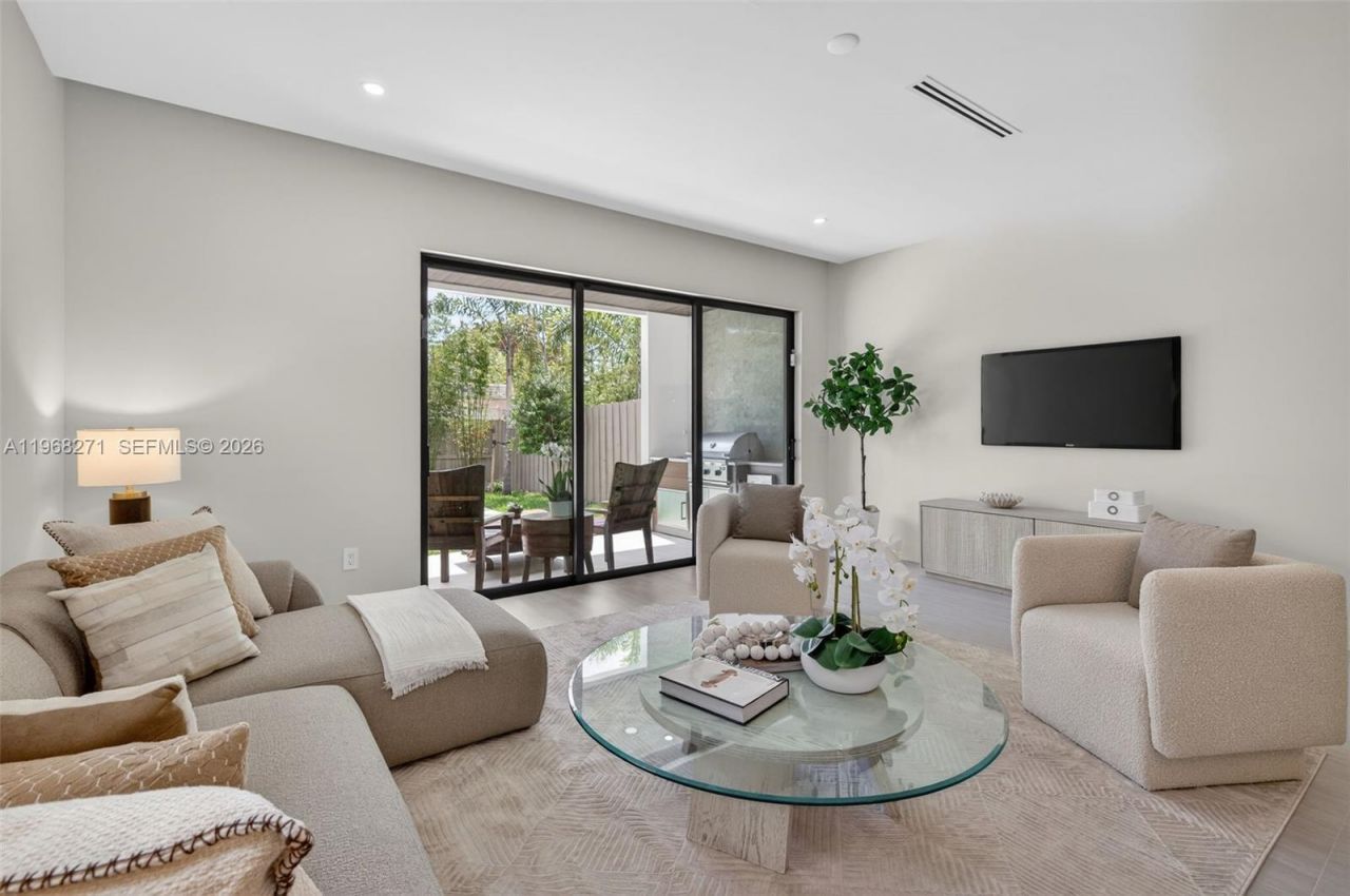 912 SE 13th St, Fort Lauderdale, FL 33316 Photo