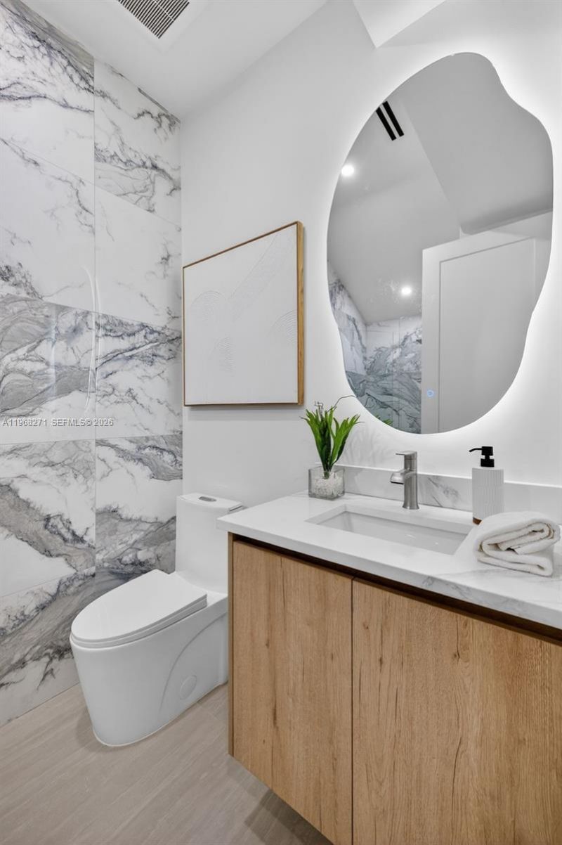 912 SE 13th St, Fort Lauderdale, FL 33316 Photo