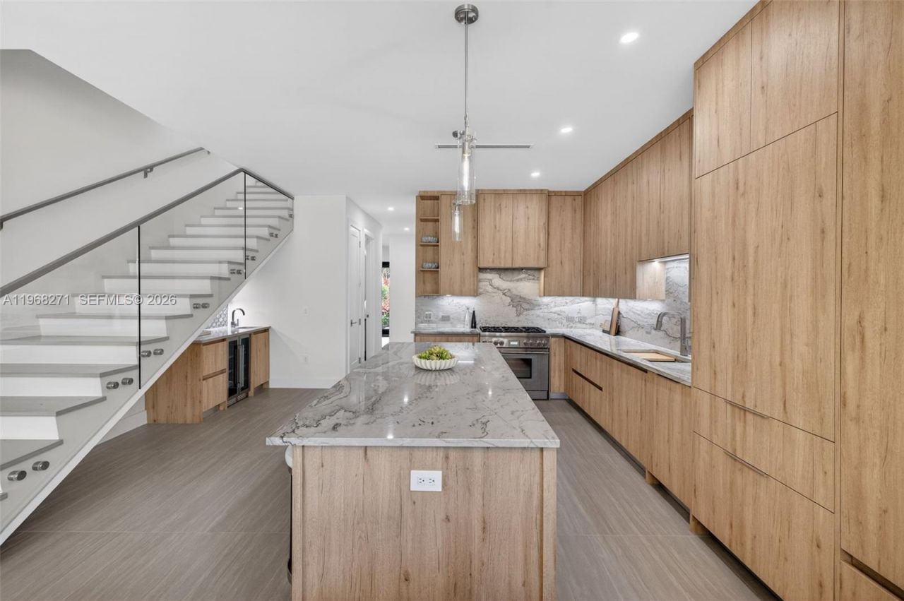 912 SE 13th St, Fort Lauderdale, FL 33316 Photo