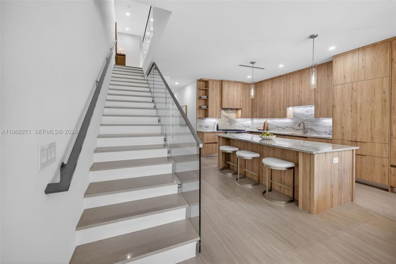 912 SE 13th St, Fort Lauderdale, FL 33316 Photo