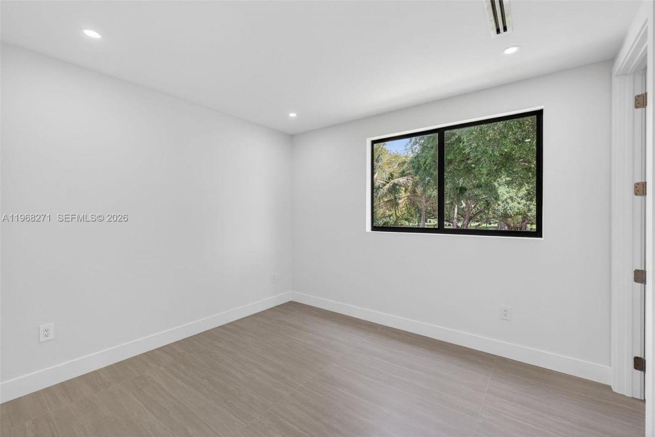 912 SE 13th St, Fort Lauderdale, FL 33316 Photo