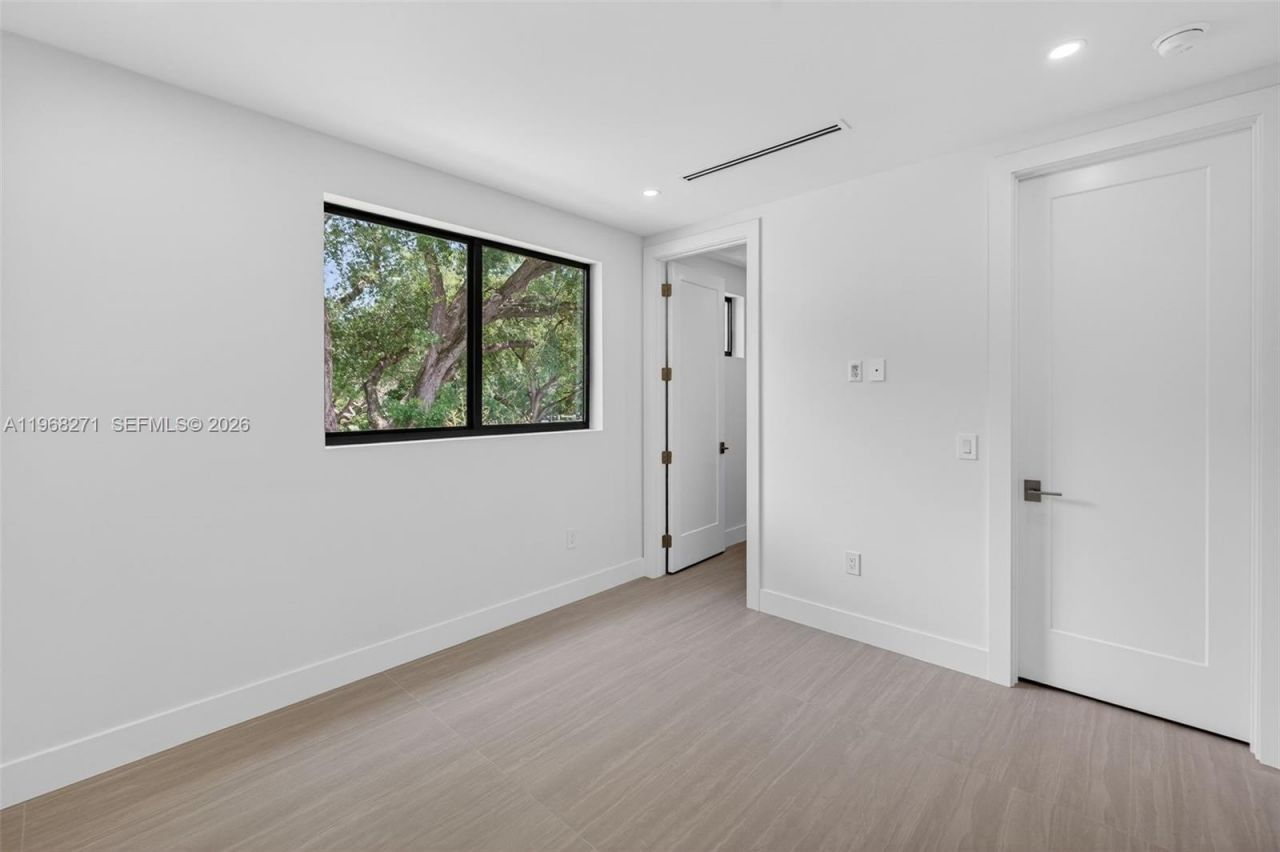 912 SE 13th St, Fort Lauderdale, FL 33316 Photo