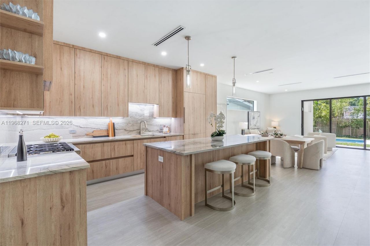 912 SE 13th St , Fort Lauderdale, FL 33316 Photo