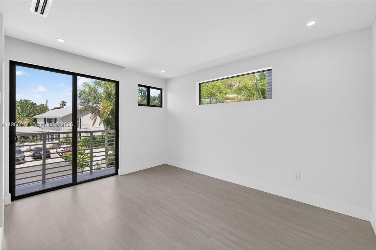 912 SE 13th St, Fort Lauderdale, FL 33316 Photo