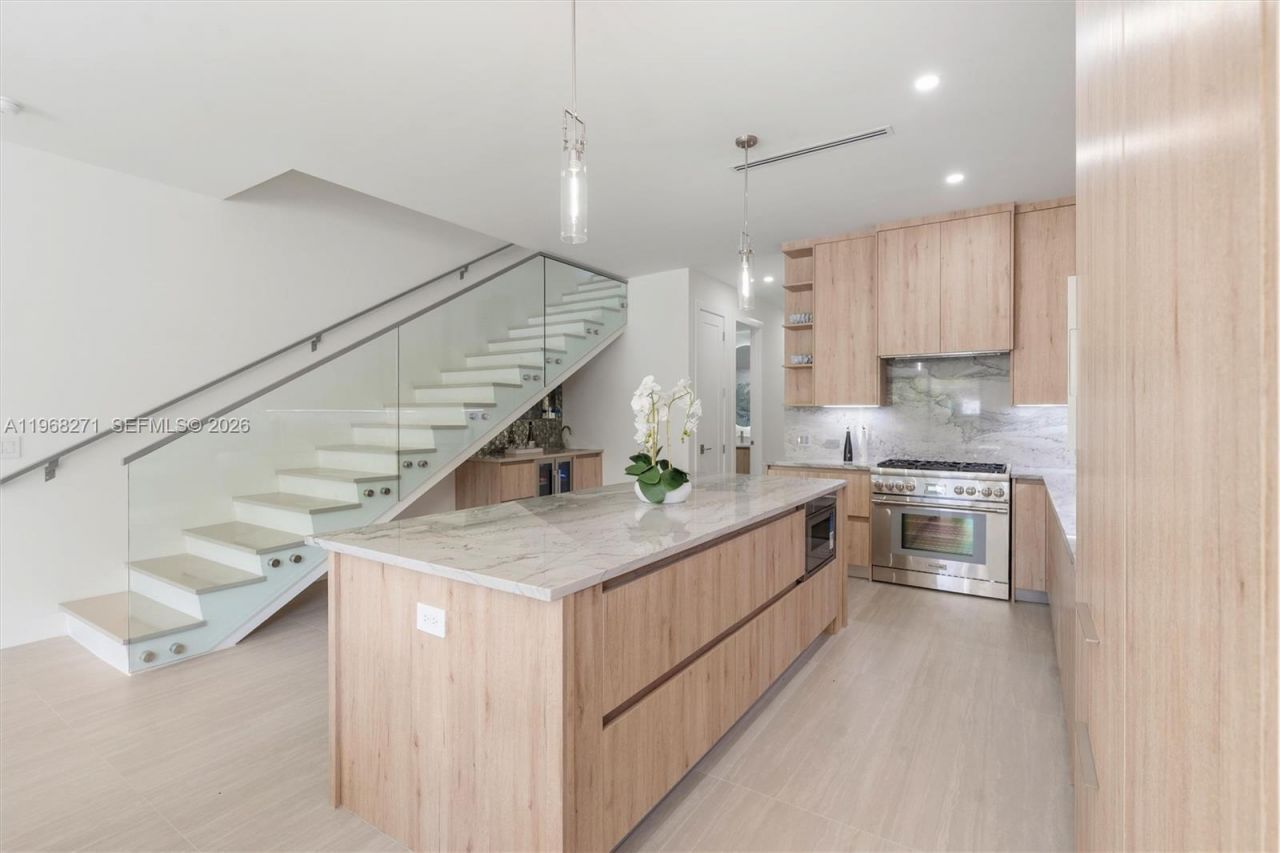 912 SE 13th St , Fort Lauderdale, FL 33316 Photo