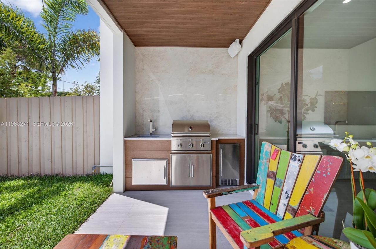 912 SE 13th St, Fort Lauderdale, FL 33316 Photo