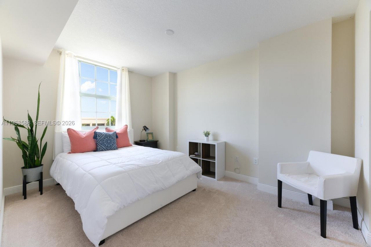 610 Clematis St , Unit 406, West Palm Beach, FL 33401 Photo