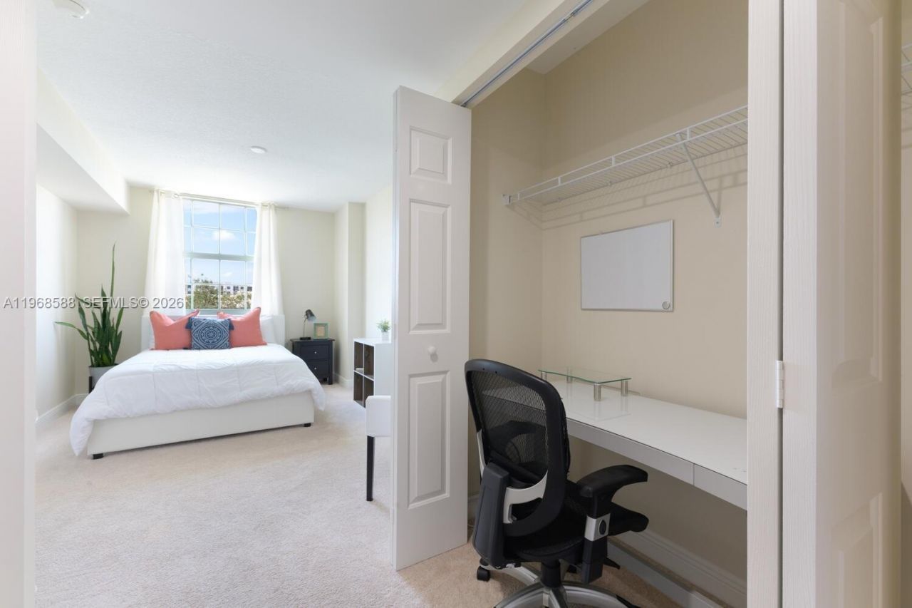 610 Clematis St , Unit 406, West Palm Beach, FL 33401 Photo