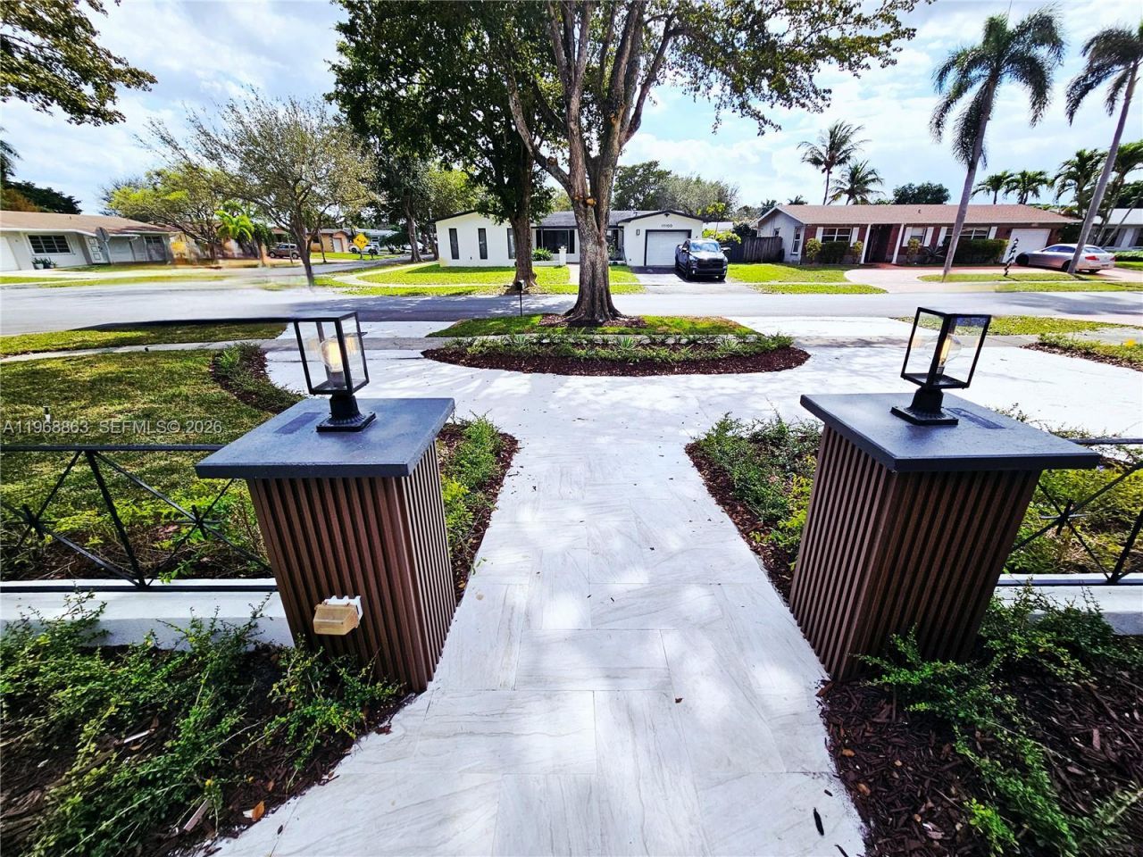 11101 NW 19th St, Pembroke Pines, FL 33026 Photo