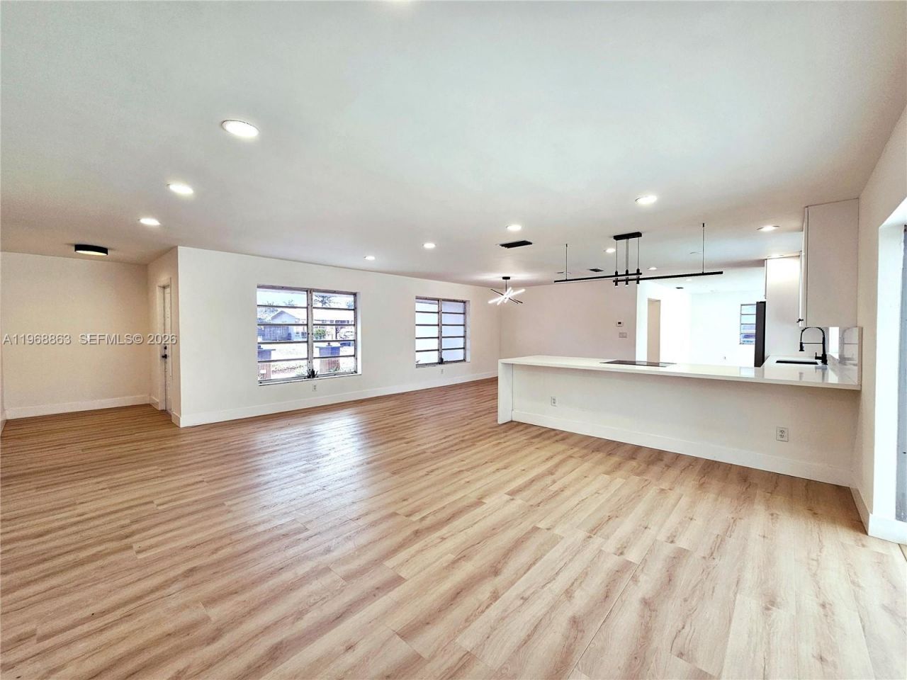 11101 NW 19th St, Pembroke Pines, FL 33026 Photo