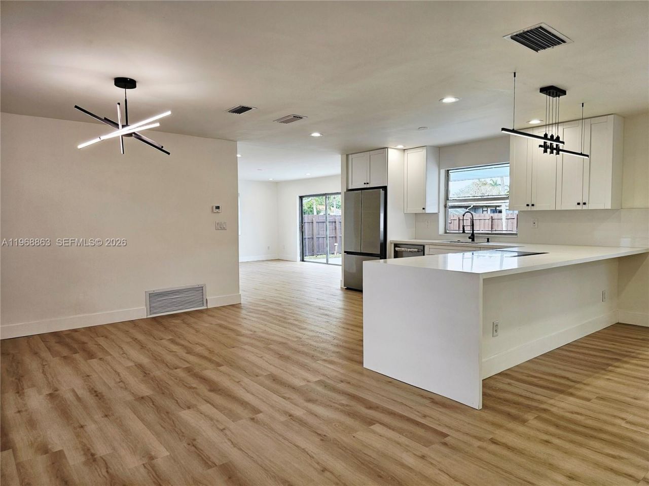 11101 NW 19th St, Pembroke Pines, FL 33026 Photo