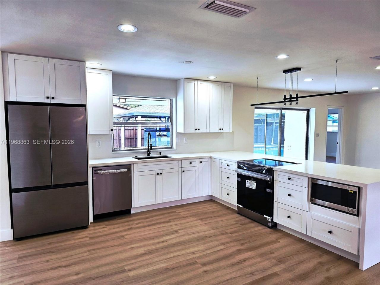 11101 NW 19th St, Pembroke Pines, FL 33026 Photo