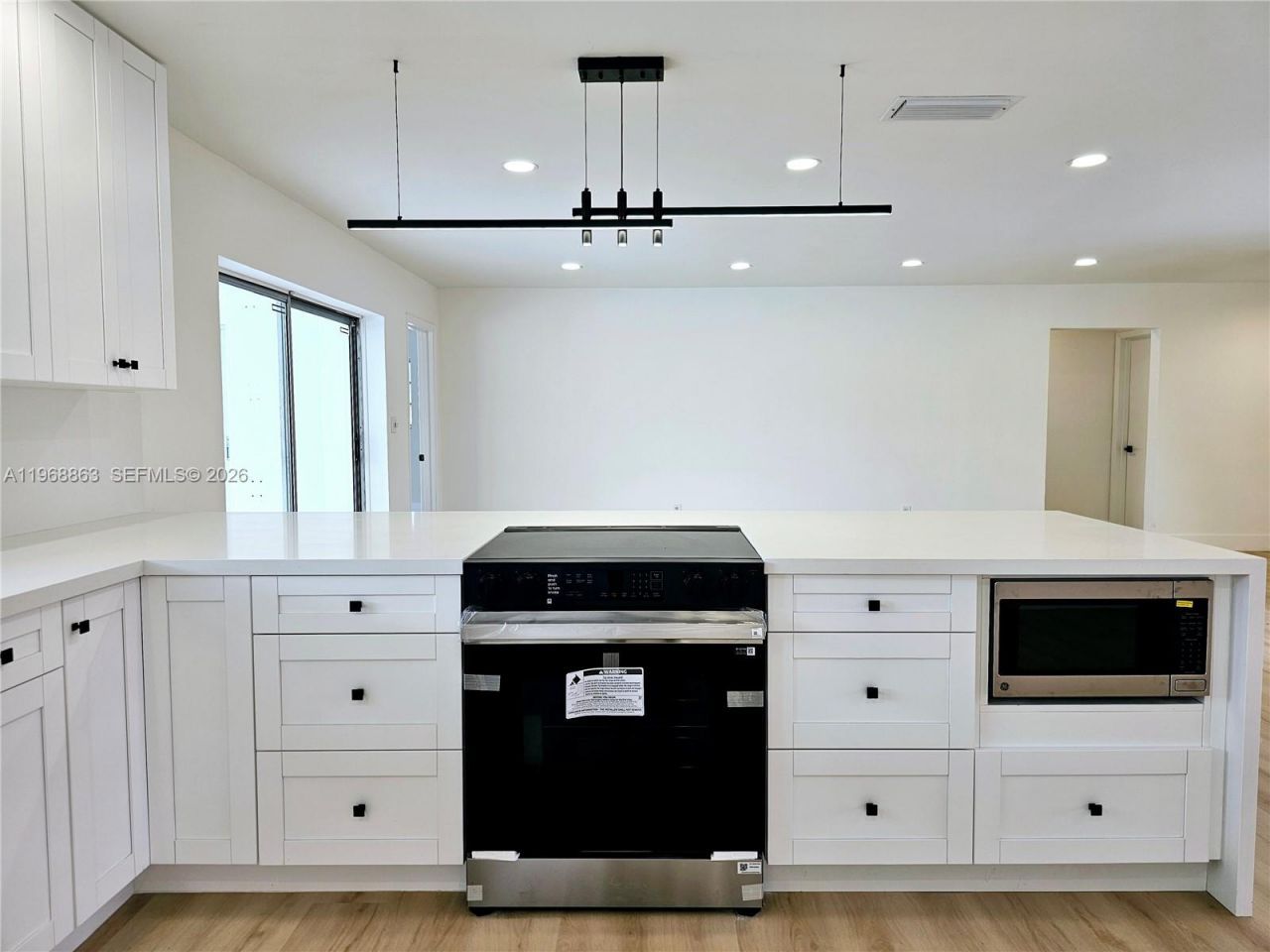 11101 NW 19th St, Pembroke Pines, FL 33026 Photo