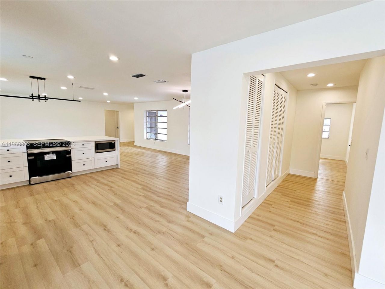 11101 NW 19th St, Pembroke Pines, FL 33026 Photo