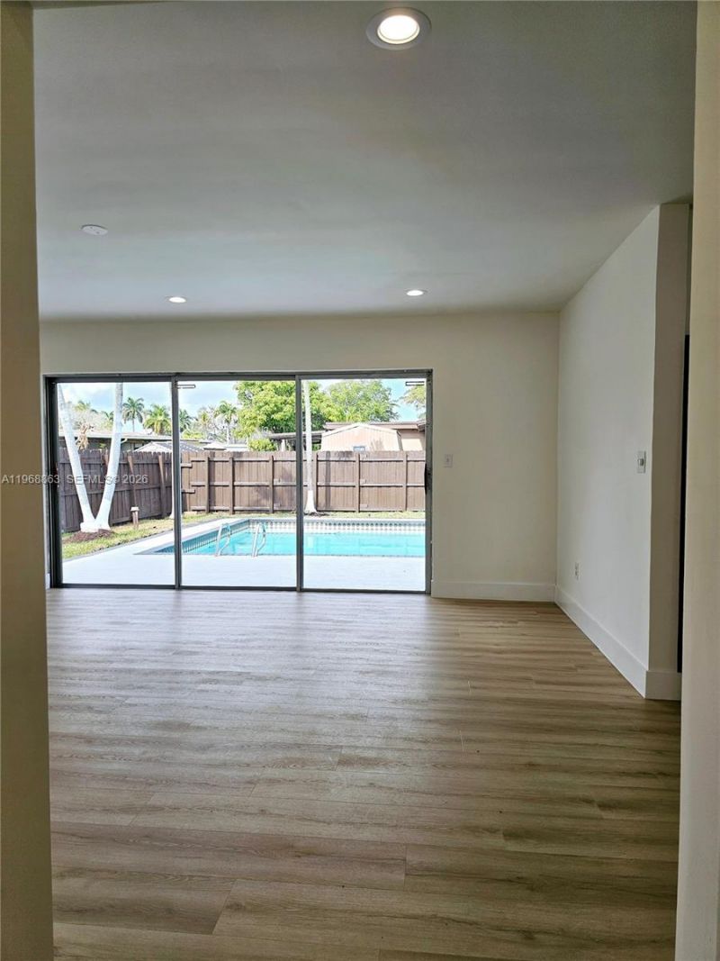 11101 NW 19th St, Pembroke Pines, FL 33026 Photo