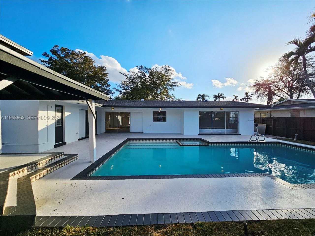 11101 NW 19th St, Pembroke Pines, FL 33026 Photo