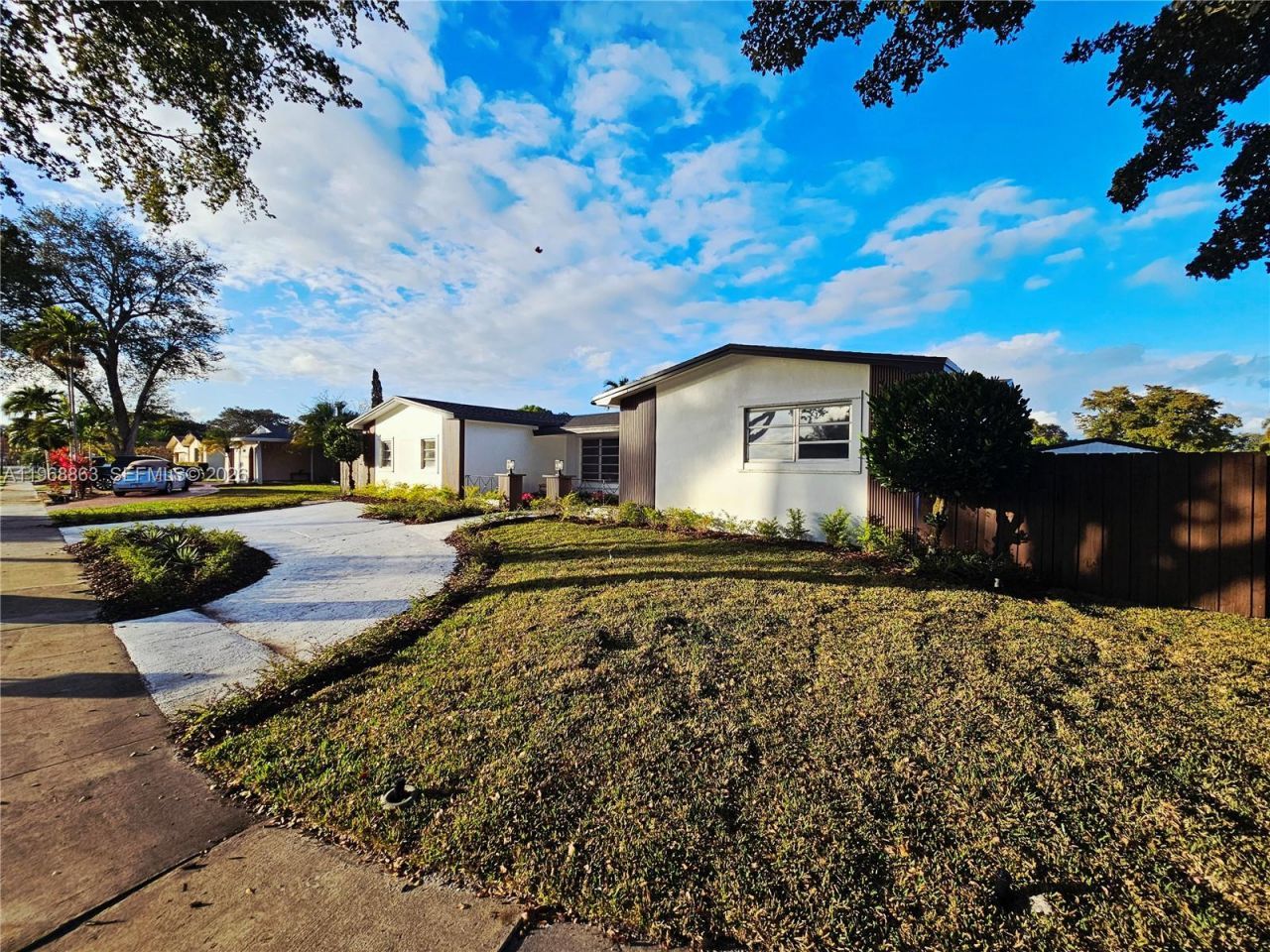 11101 NW 19th St, Pembroke Pines, FL 33026 Photo